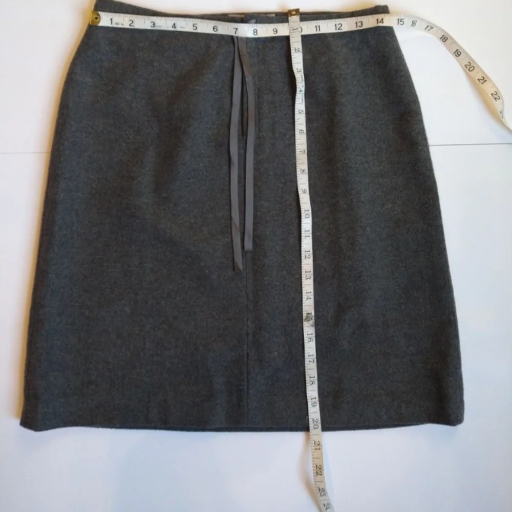 Minimalist Classy Preppy J. Crew skirt Wool front quarter zip Sz s - Picture 2 of 6
